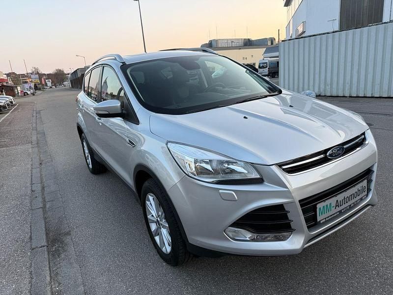 Gebraucht Ford Kuga Titanium 150 PS (110 kW) 2016 Silber SUV