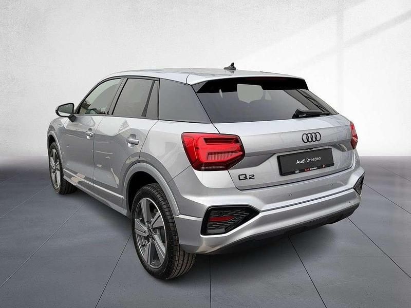 Neu Audi Q2 Advanced Plus 150 PS (110 kW) 2025 Florettsilber metallic SUV