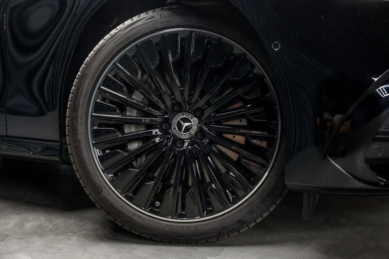 Neu Mercedes E220 Premium Plus 197 PS (144 kW) 2025 040 schwarz Limousine