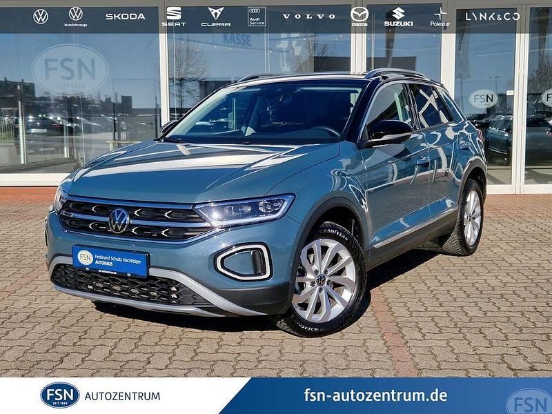 Petroleum blue metallic Gebraucht 2024 VW T-Roc Style SUV | 29.570 € (Fairer Preis) - Bild 1/4