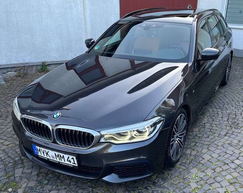 Sophistograu Gebraucht 2020 BMW 530 M Sport Kombi | 28.989 € (Guter Preis) - Bild 1/4