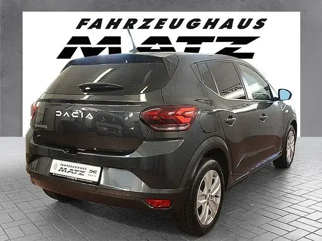 Gebraucht Dacia Sandero Expression 101 PS (74 kW) 2023 Schwarz Kleinwagen