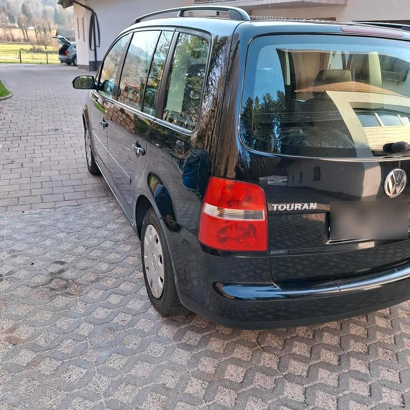 Gebraucht VW Touran 105 PS (77 kW) 2005 Schwarz Van / Kleinbus