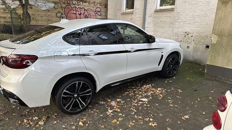 Weiß Gebraucht 2015 BMW X6 SUV | 39.000 € (Teuer) - Bild 1/4