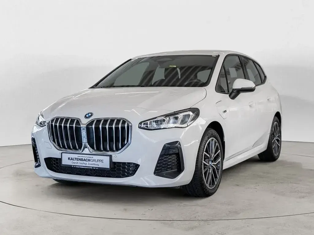 Gebraucht BMW 225 Active Tourer M Sport 245 PS (180 kW) 2022 Alpinweiss iii Van / Kleinbus