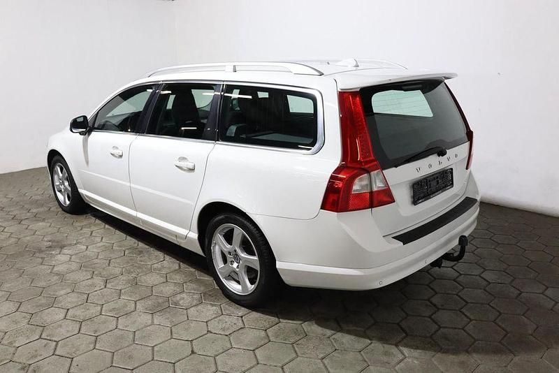 Gebraucht Volvo V70 R-Design 213 PS (156 kW) 2012 Weiß Kombi
