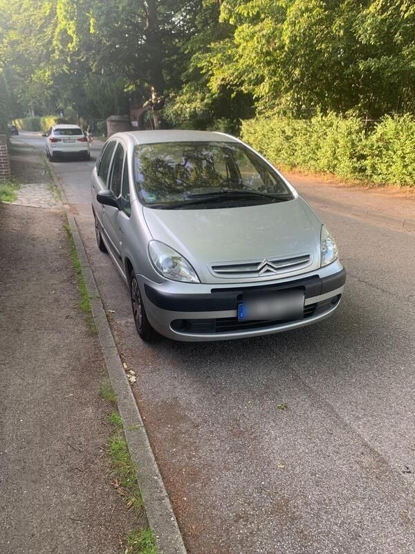 Silber Gebraucht 2005 Citroën C4 Comfort Van / Kleinbus | 1.900 € (Fairer Preis) - Bild 1/4