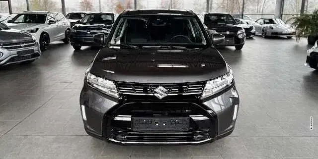 Gebraucht Suzuki Vitara Comfort 110 PS (80 kW) 2025 Grau metallic SUV