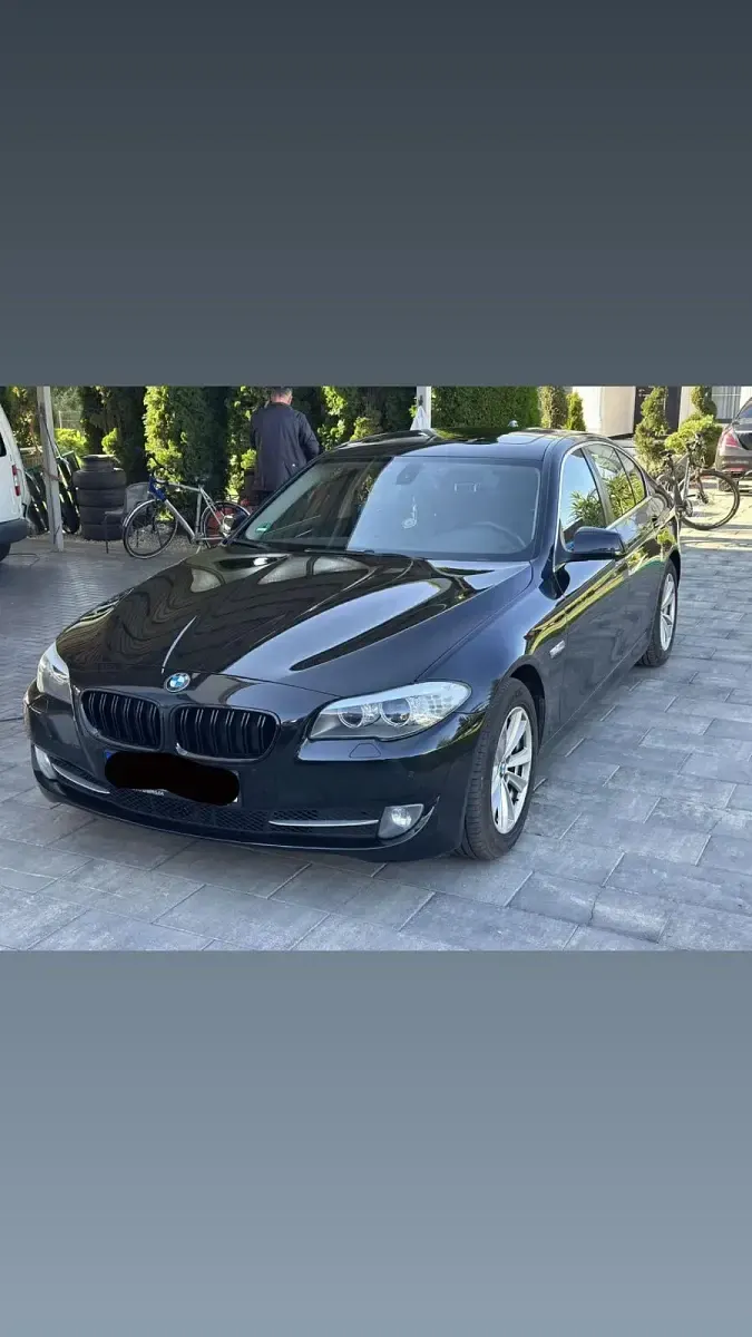 Second-hand BMW 520 184 CP (135 kW) 2012 Negru Berlinǎ