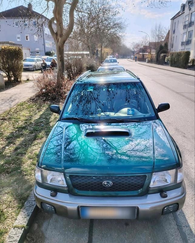 Second-hand Subaru Forester 177 CP (130 kW) 1999 Verde SUV