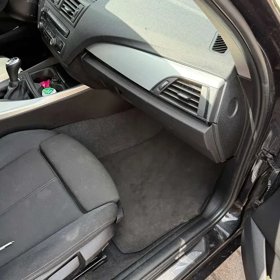 Gebraucht BMW 116 136 PS (100 kW) 2012 Schwarz Kleinwagen