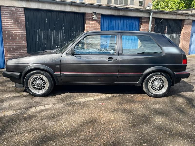 Gebraucht VW Golf II GTI 129 PS (94 kW) 1988 Schwarz Kleinwagen