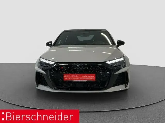 Gebraucht Audi RS3 Sport 400 PS (294 kW) 2026 Beige Limousine