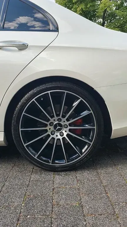 Gebraucht Mercedes E350 AMG line 258 PS (189 kW) 2016 Weiß Limousine