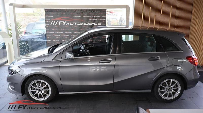 Gebraucht Mercedes B180 Style 122 PS (89 kW) 2018 Mountaingrau  met. Van / Kleinbus