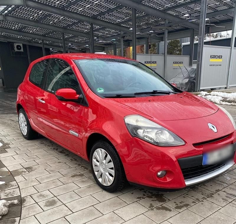Rot Gebraucht 2011 Renault Clio II Kleinwagen | 1.850 € (Guter Preis) - Bild 1/4