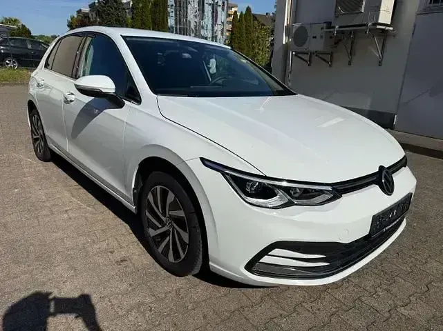 Gebraucht VW Golf VIII Style 150 PS (110 kW) 2020 Pure white Kleinwagen