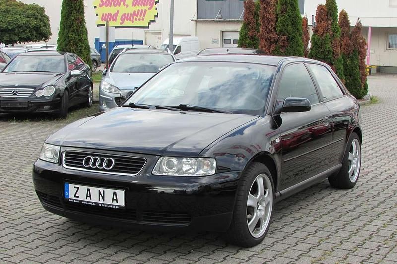 Schwarz Gebraucht 2002 Audi A3 Ambiente Limousine | 2.222 € (Etwas zu teuer) - Bild 1/4
