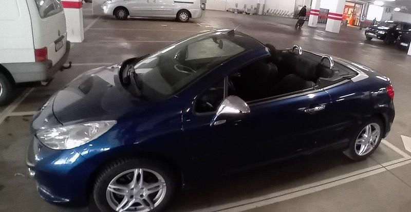 Blau Gebraucht 2009 Peugeot 207 CC Cabrio | 4.500 € (Fairer Preis) - Bild 1/4