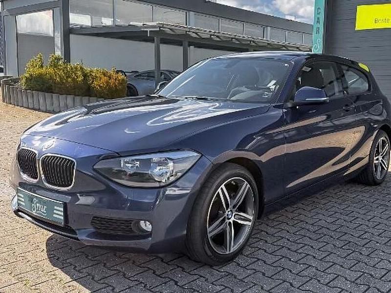 Gebraucht BMW 114 102 PS (75 kW) 2014 Blau Kleinwagen