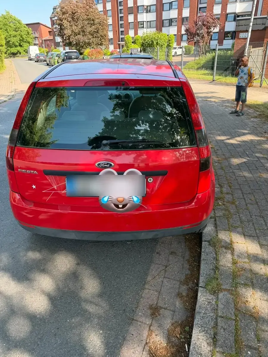 Gebraucht Ford Fiesta 59 PS (43 kW) 2002 Rot Kleinwagen