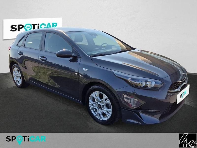 Gebraucht Kia Ceed 101 PS (74 kW) 2022 Grau Kleinwagen