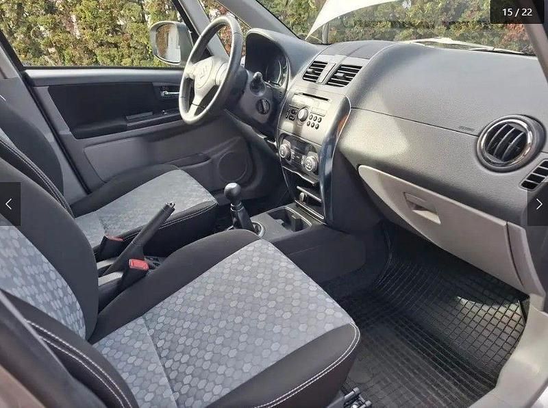 Gebraucht Suzuki SX4 Club 120 PS (88 kW) 2014 Grau Limousine