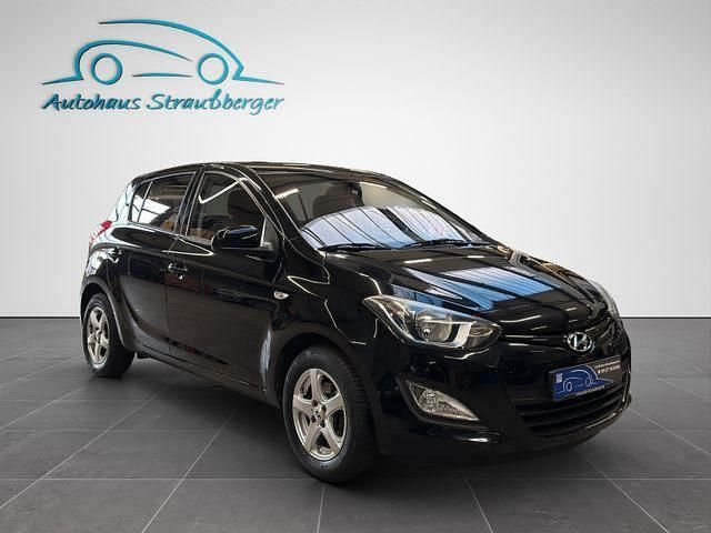 Gebraucht Hyundai i20 Edition 86 PS (63 kW) 2013 Schwarz Kleinwagen
