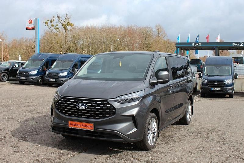 Gebraucht Ford Tourneo Titanium 170 PS (125 kW) 2024 Grau Van / Kleinbus