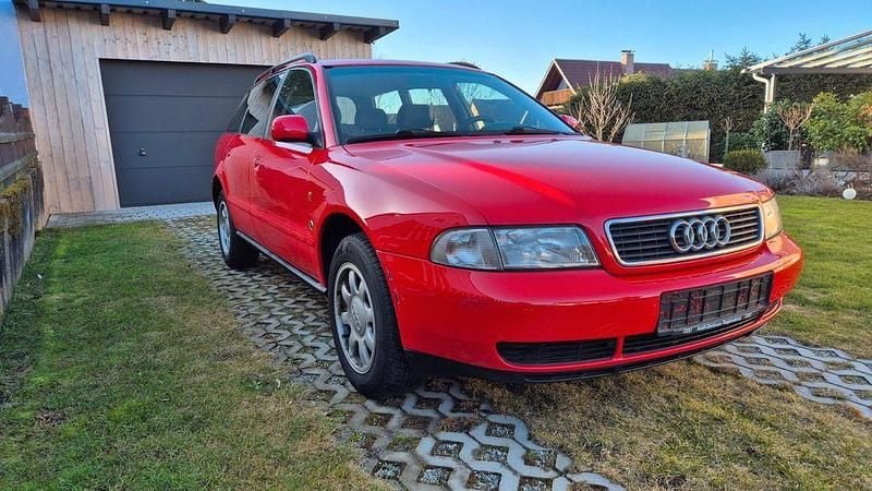 Gebraucht Audi A4 125 PS (91 kW) 1996 Rot Kombi