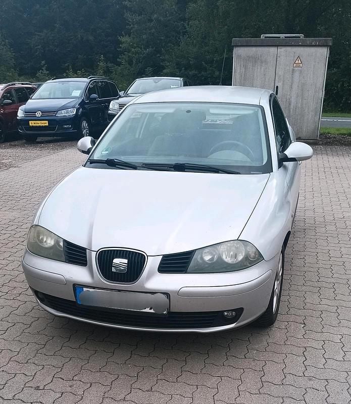Silber Gebraucht 2003 Seat Ibiza Limousine | 1.150 € (Fairer Preis) - Bild 1/4