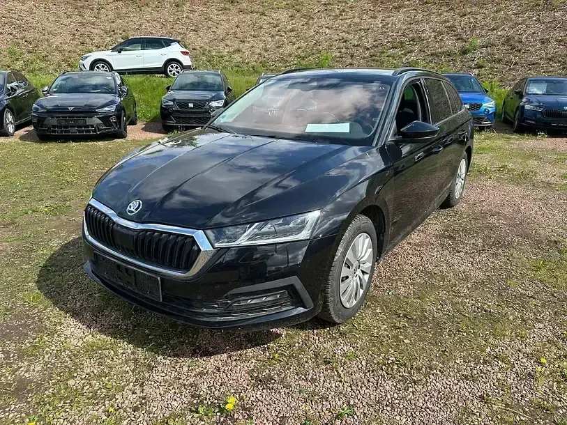 Gebraucht Skoda Octavia 150 PS (110 kW) 2022 Schwarzmagic perleffekt Kombi