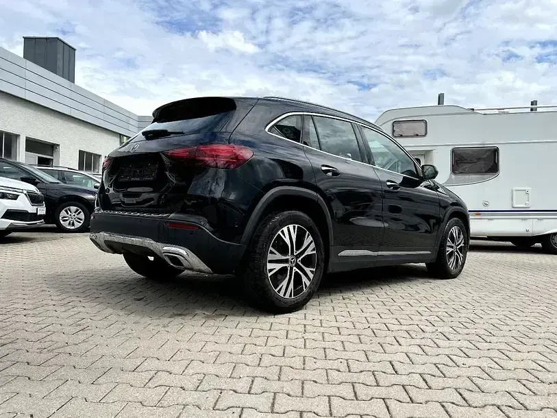 Gebraucht Mercedes GLA200 Progressive 163 PS (119 kW) 2025 Nachtschwarz SUV