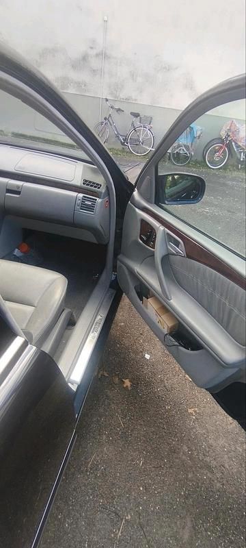 Gebraucht Mercedes E280 204 PS (150 kW) 2002 Blau Limousine