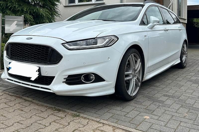 Weiß Gebraucht 2019 Ford Mondeo ST-Line Kombi | 10.900 € (Guter Preis) - Bild 1/4