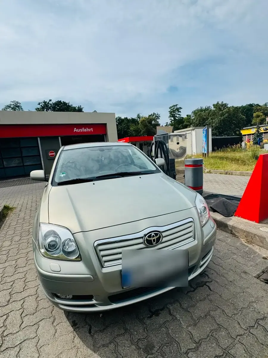 Gebraucht Toyota Avensis 129 PS (94 kW) 2004 Limousine
