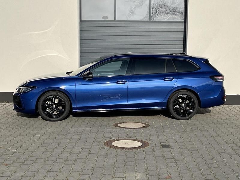 Neu VW Passat R-line 265 PS (194 kW) 2025 Kombi