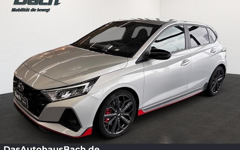 Silber Gebraucht 2023 Hyundai i20 N Performance Limousine | 25.720 € (Fairer Preis) - Bild 1/4