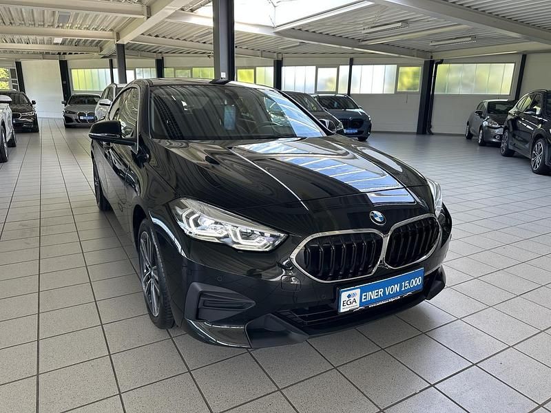 Gebraucht BMW 220 Advantage 190 PS (139 kW) 2023 Metallic