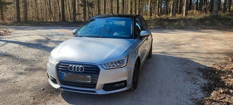 Gebraucht Audi A1 Ambiente 90 PS (66 kW) 2015 Silber Kleinwagen