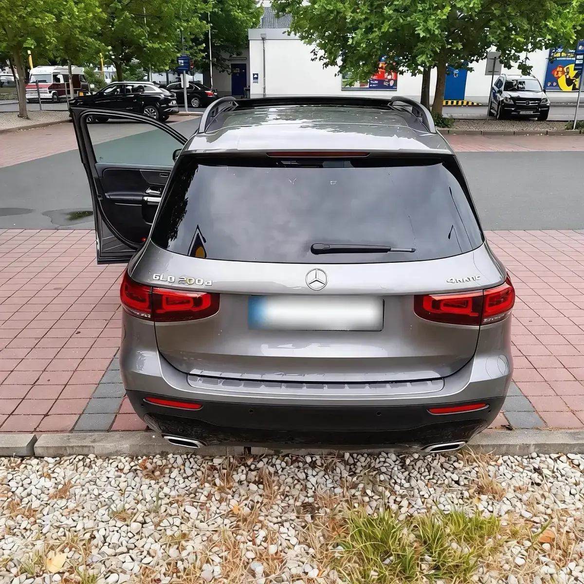 Gebraucht Mercedes GLB200 150 PS (110 kW) 2020 Grau SUV