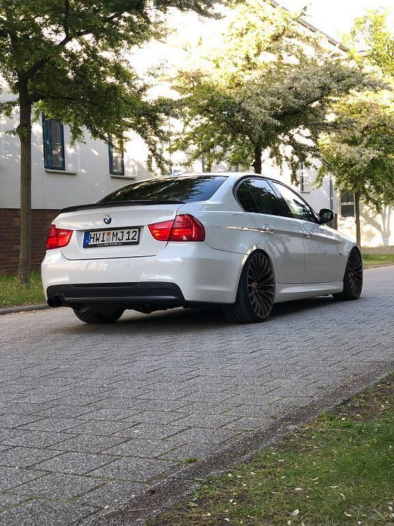 Gebraucht BMW 330 M Sport 245 PS (180 kW) 2010 Weiß Limousine