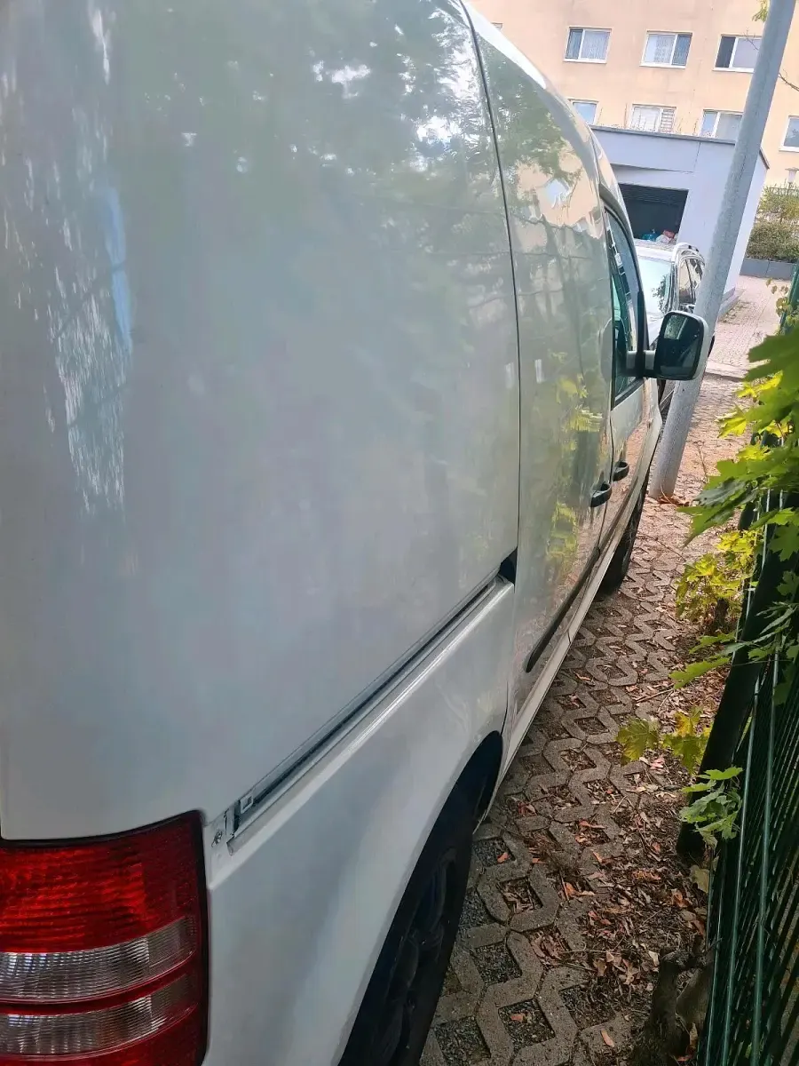 Gebraucht VW Caddy 102 PS (75 kW) 2011 Weiß Van / Kleinbus