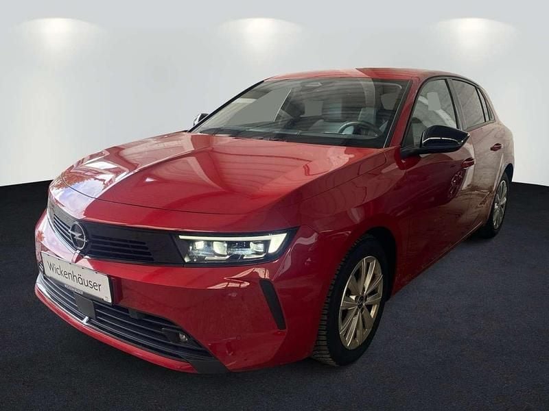 Lackierung peperoncino red/typ Gebraucht 2024 Opel Astra Business Elegance Limousine | 20.990 € (Superpreis) - Bild 1/4