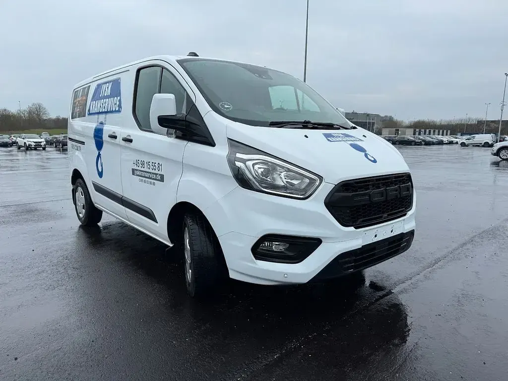 Gebraucht Ford Transit Custom 170 PS (125 kW) 2021 Weiß Van / Kleinbus
