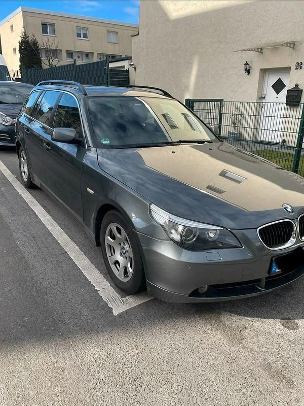 Gebraucht BMW 525 192 PS (141 kW) 2004 Grau Kombi