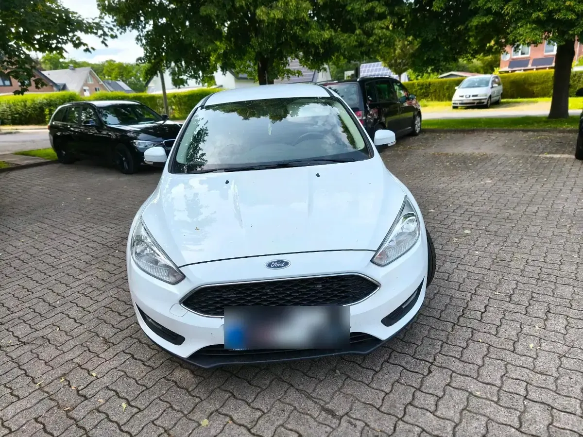 Gebraucht Ford Focus 120 PS (88 kW) 2017 Weiß Kombi
