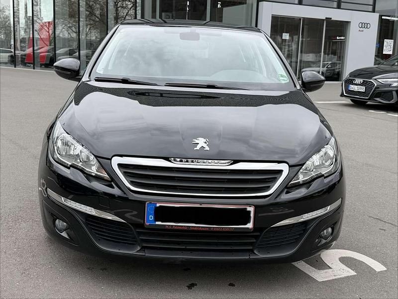 Gebraucht Peugeot 308 Access 125 PS (91 kW) 2014 Schwarz Kleinwagen