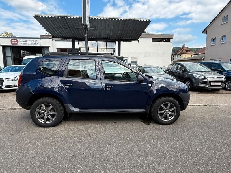 Gebraucht Dacia Duster Lauréate 105 PS (77 kW) 2012 Blau marine SUV