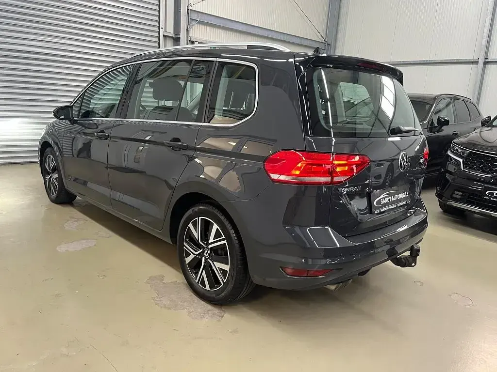 Gebraucht VW Touran Highline 150 PS (110 kW) 2020 Uranograu Van / Kleinbus